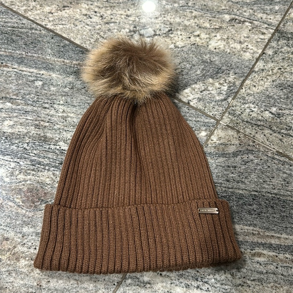 Steve Madden hat